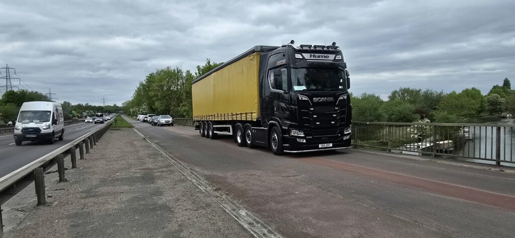 Oxford ring road blocked cycle lane