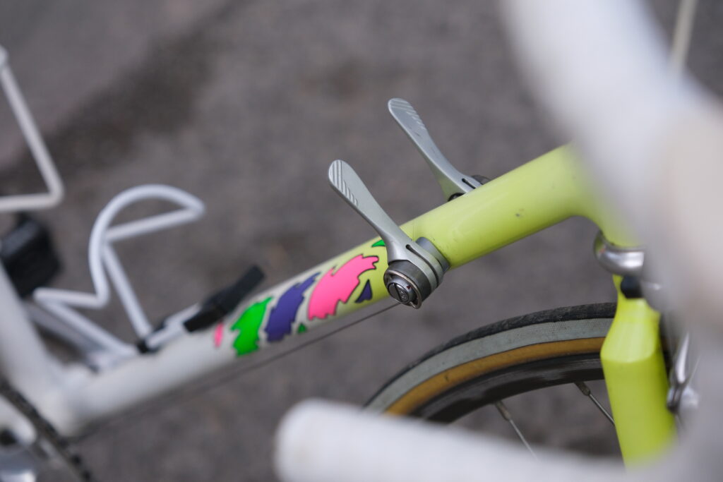 Superbike vs 90s bike video MBK downtube shifters