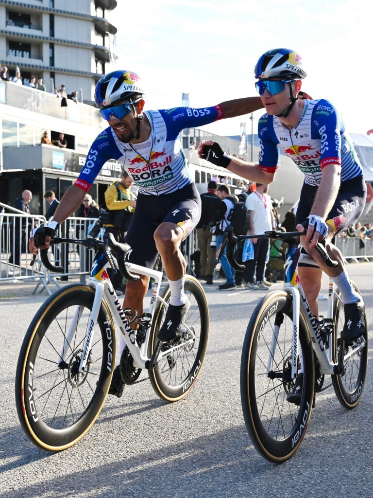 Dani Mart&iacute;nez and Alexandr Vlasov, stage eight, 2026 Paris-Nice