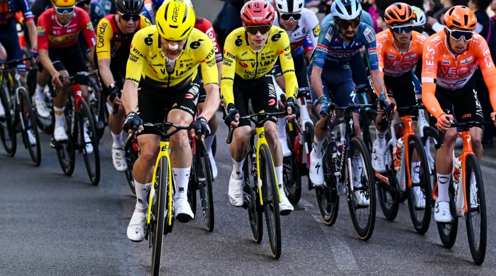 Jonas Vingegaard and Victor Campenaerts, stage one, 2026 Paris-Nice