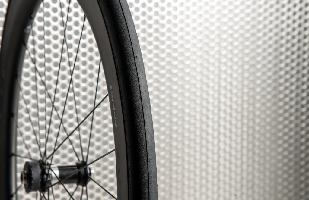 2026 PIRELLI P ZERO RACE TLR SL-R tread