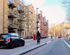 Mini in London cycle lane screenshot