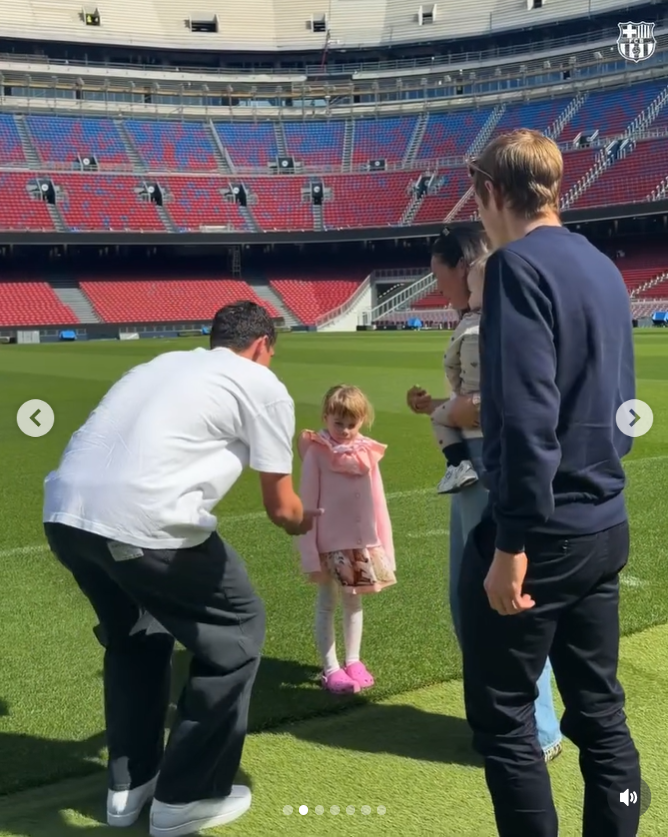 Vingegaard Christensen handshake 2