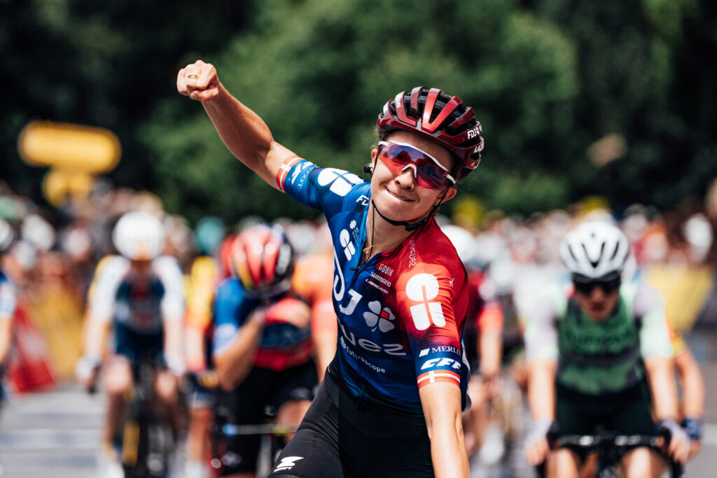 2Cecilie Uttrup Ludwig wins stage two, 2024 Tour Down Under