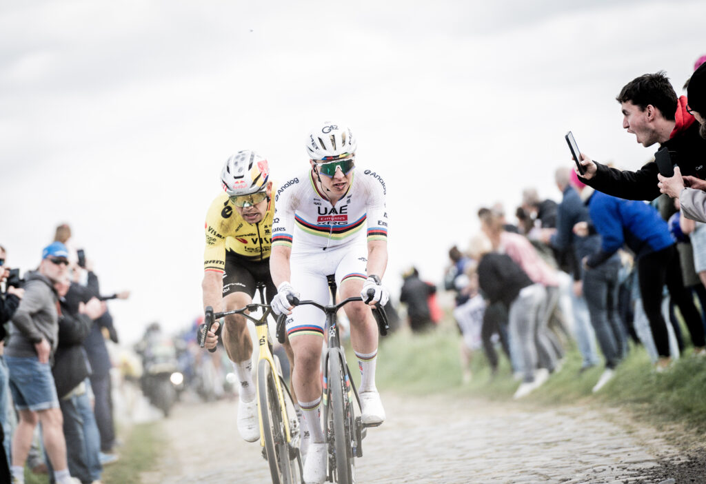 Tadej Pogačar and Wout van Aert battle on Auchy Les Orchies. Paris-Roubaix, 2026
