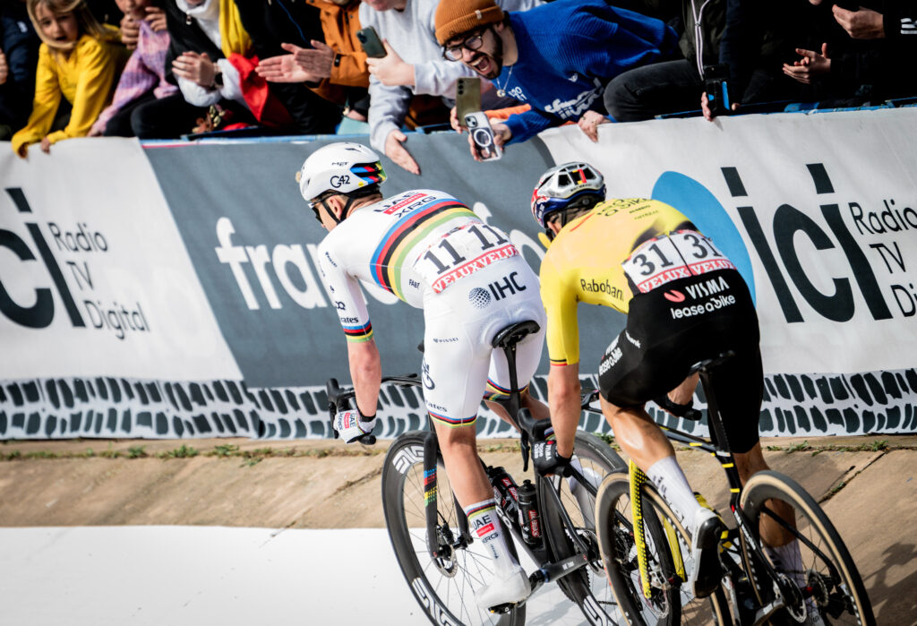 Van Aert and Pogačar head up the Roubaix velodrome's banking