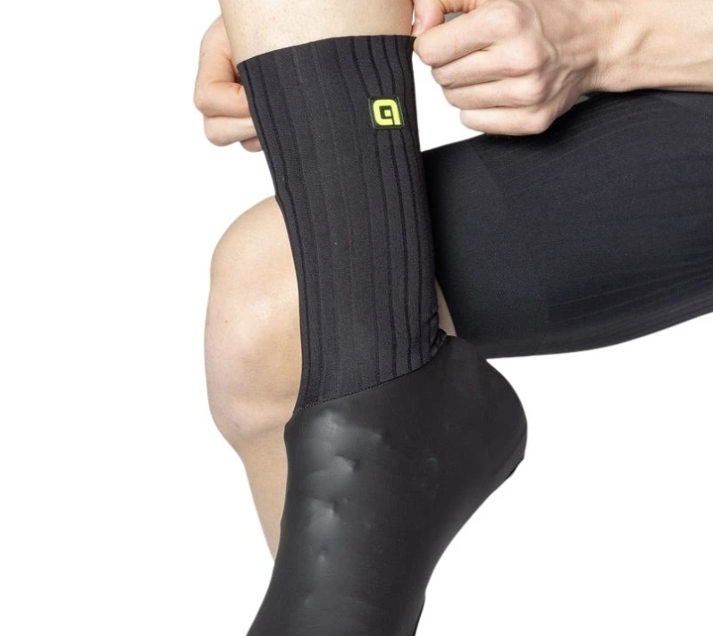 Ale Whizzy overshoes