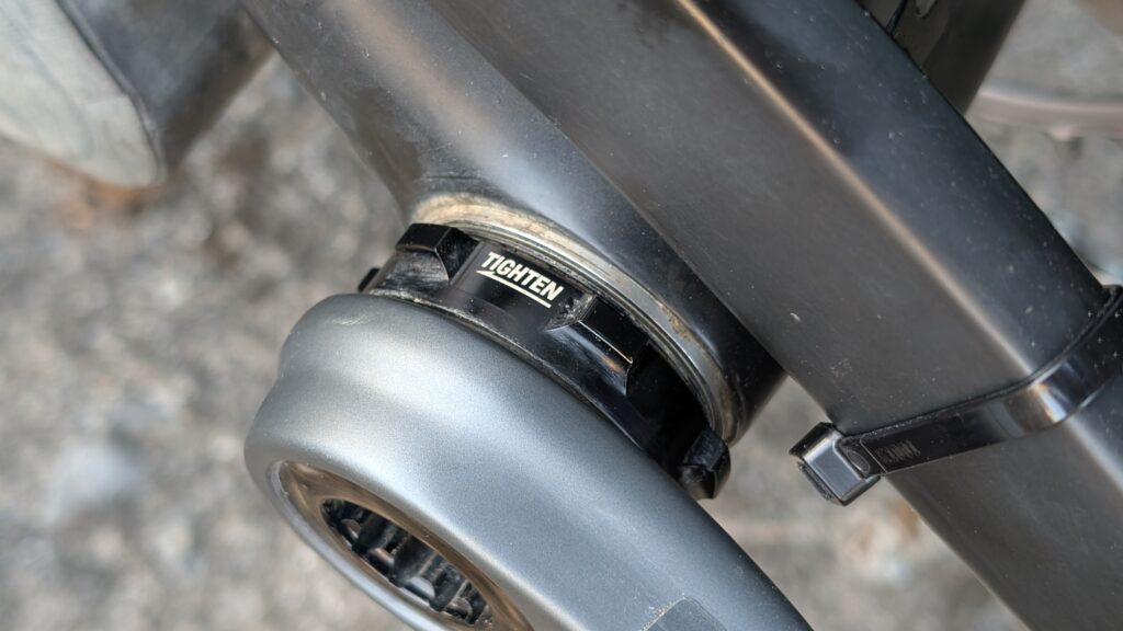 ethirteen-helix-race-carbon-APS-tighten.jpg