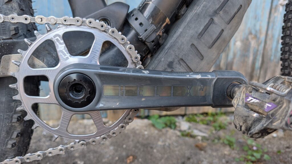 ethirteen-helix-race-carbon-DS-hero.jpg