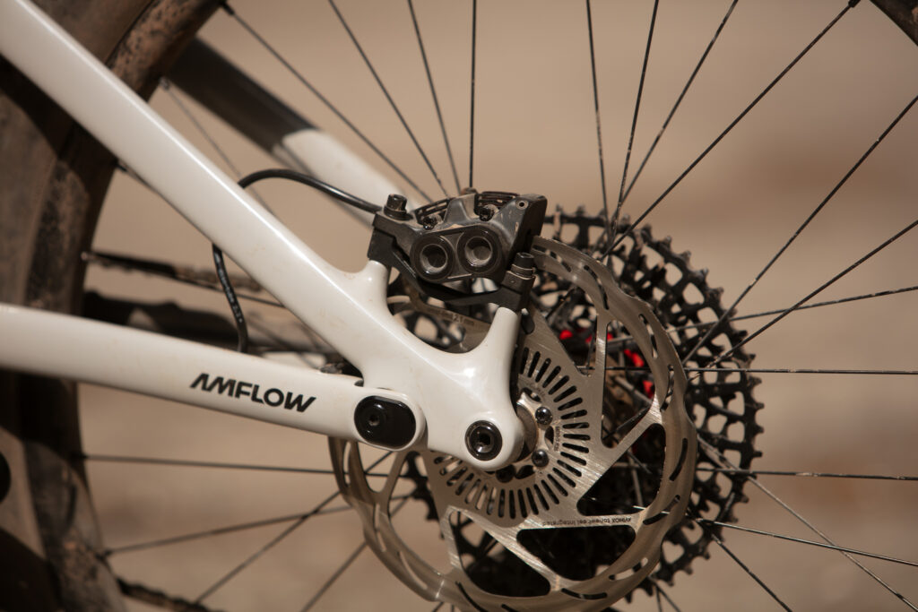 2026-amflow-px-carbon-pro-caliper.jpg