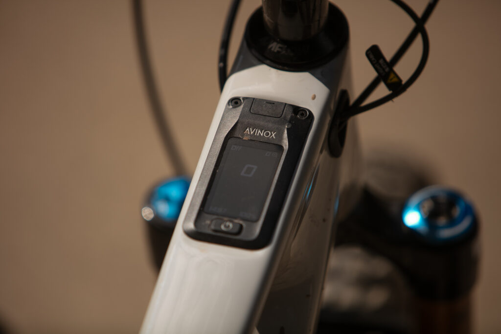 2026-amflow-px-carbon-pro-display.jpg