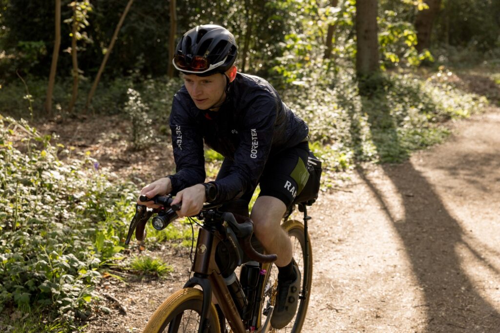 2026 cycling_tom Tom Williamson Zafi riding on aero bars