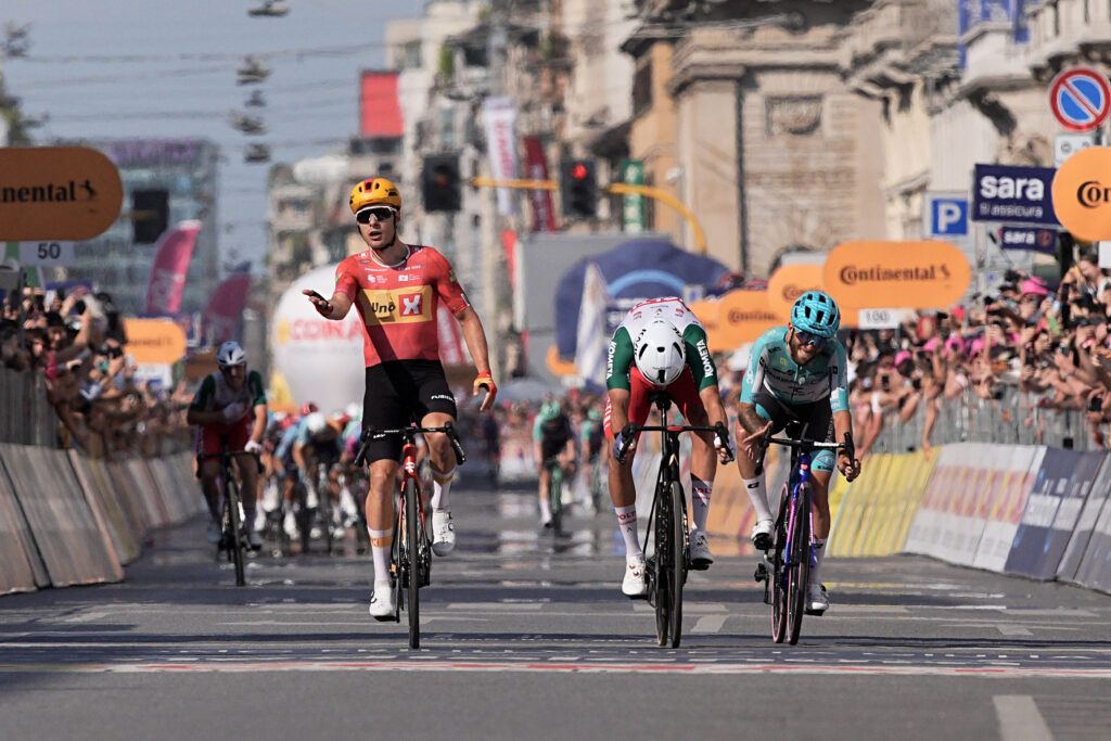 Fredrik Dversnes wins stage 15, 2026 Giro d'Italia