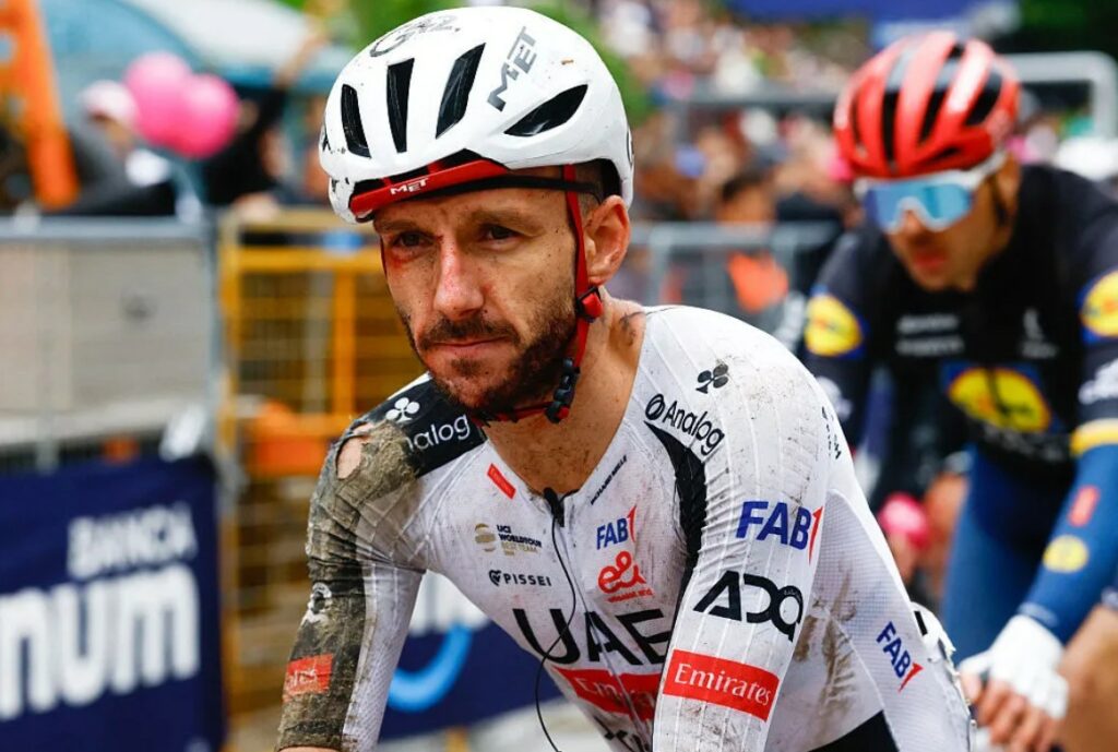 Adam Yates crashes during stage two, 2026 Giro d'Italia