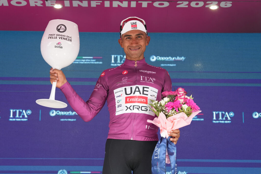 Jhonatan Narvaez stage 17 Giro d'Italia podium, 2026