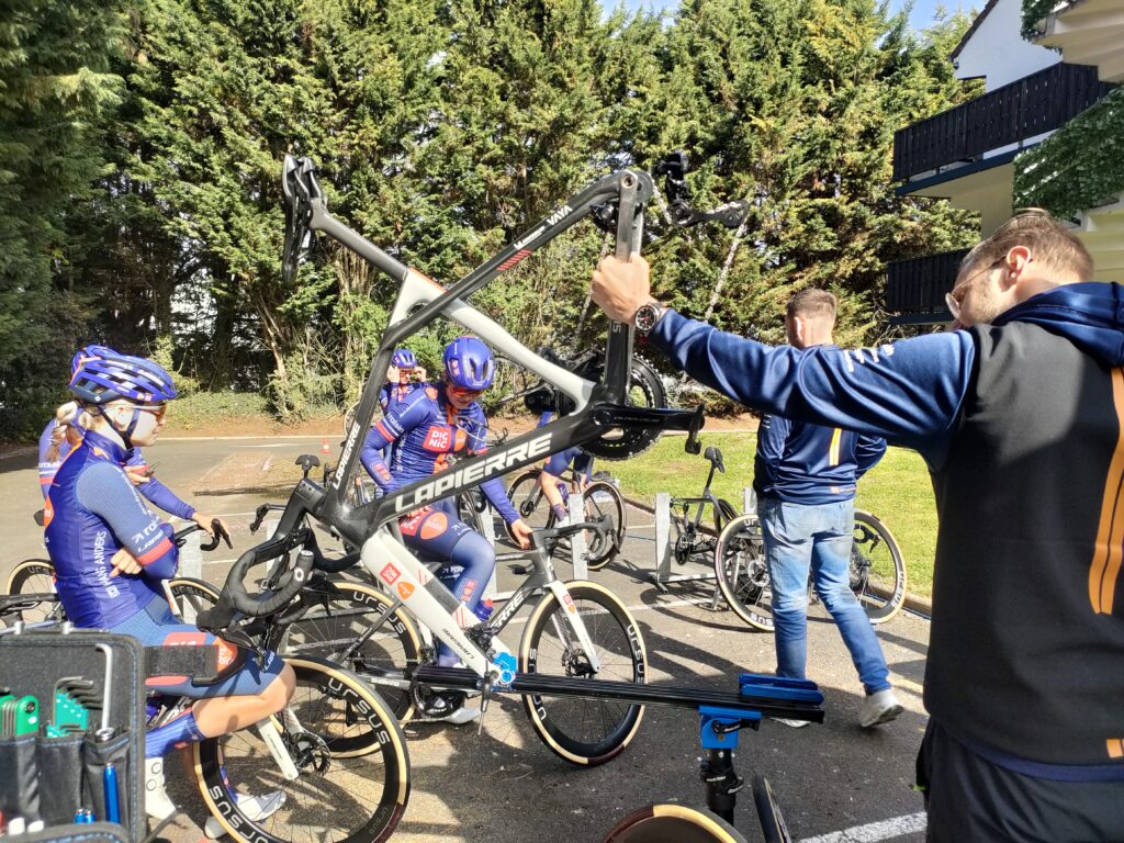 Picnic PostNL training ride, 2026 Paris-Roubaix Femmes
