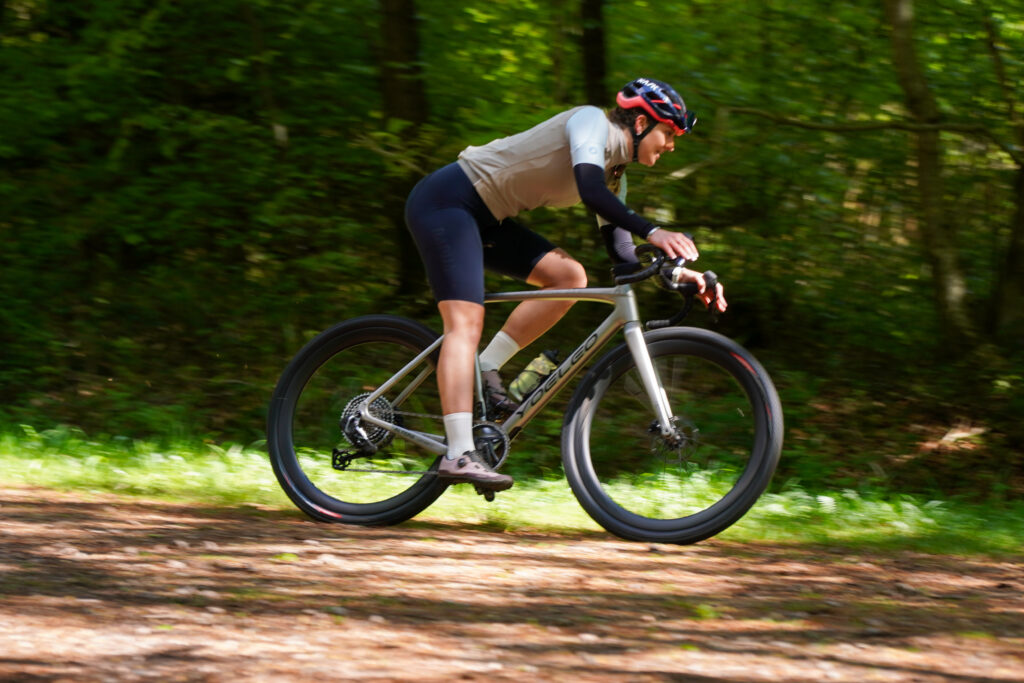 Yoeleo Altera G21 Gravel Bike - Emily Tillet cornering