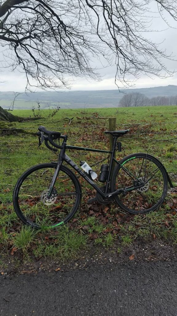 Stolen 2016 Cube Attain