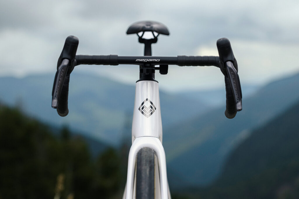 2026 Megamo Upon bike head on