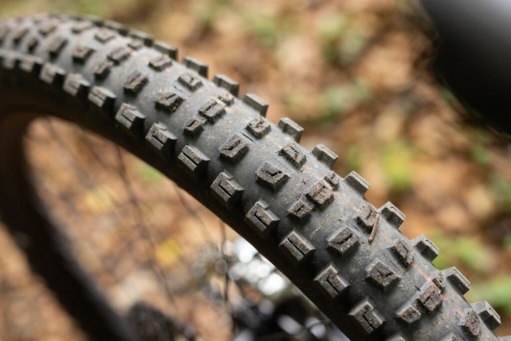 2026-schwalbe-romy-rear-diagonal.jpg