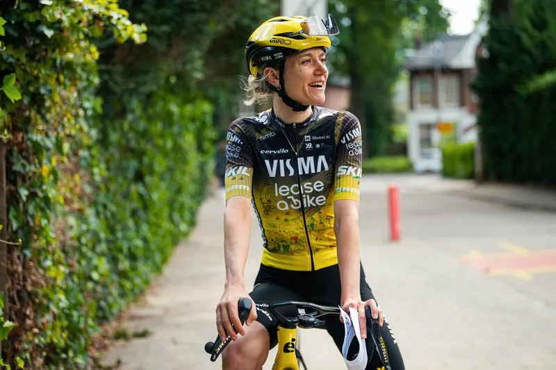 2026 Tour de France Femmes Visma Lease a Bike kit