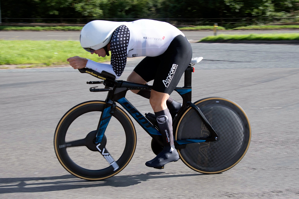 31.5mph for 100 miles… with a loose cleat: 41-year-old double Paralympic tandem gold medallist smashes 100-mile time trial record, despite finishing with one bolt holding his cleat in place