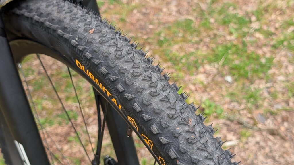 Continental-Dubnital-Race-Rapid-tread-2.jpg
