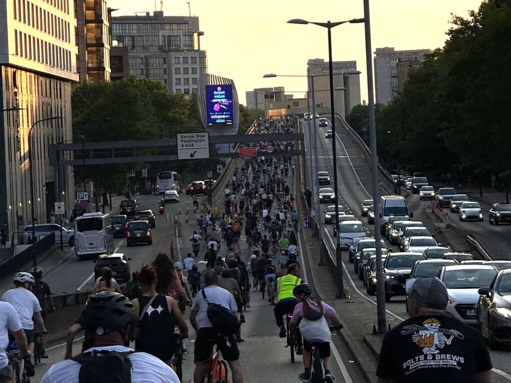 Hundreds of cyclists ignore road closure to “mass trespass” on notorious Westway and tell government to “stop spending money on car roads”