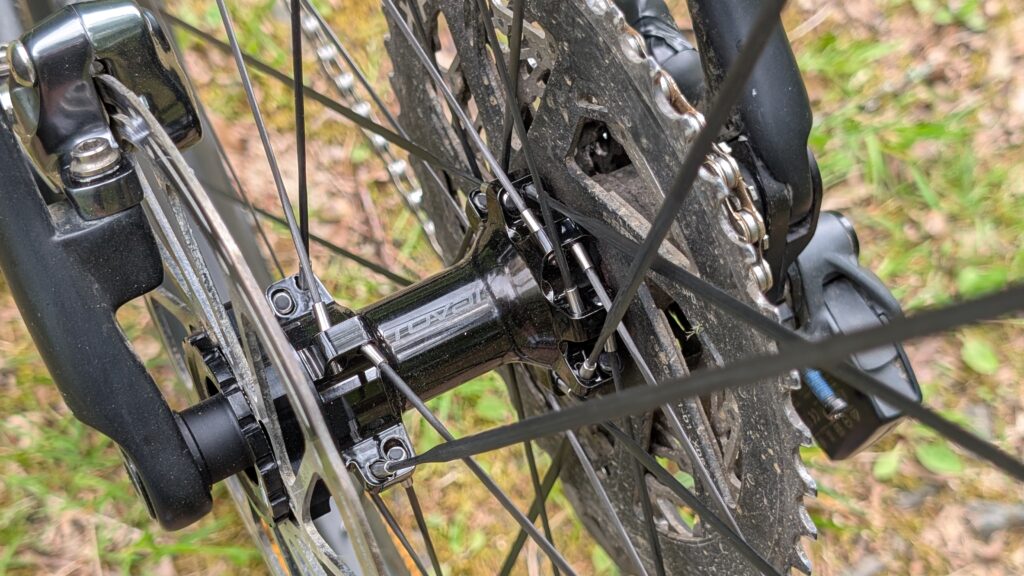Roval-Terra-III-CLX-rear-hub.jpg