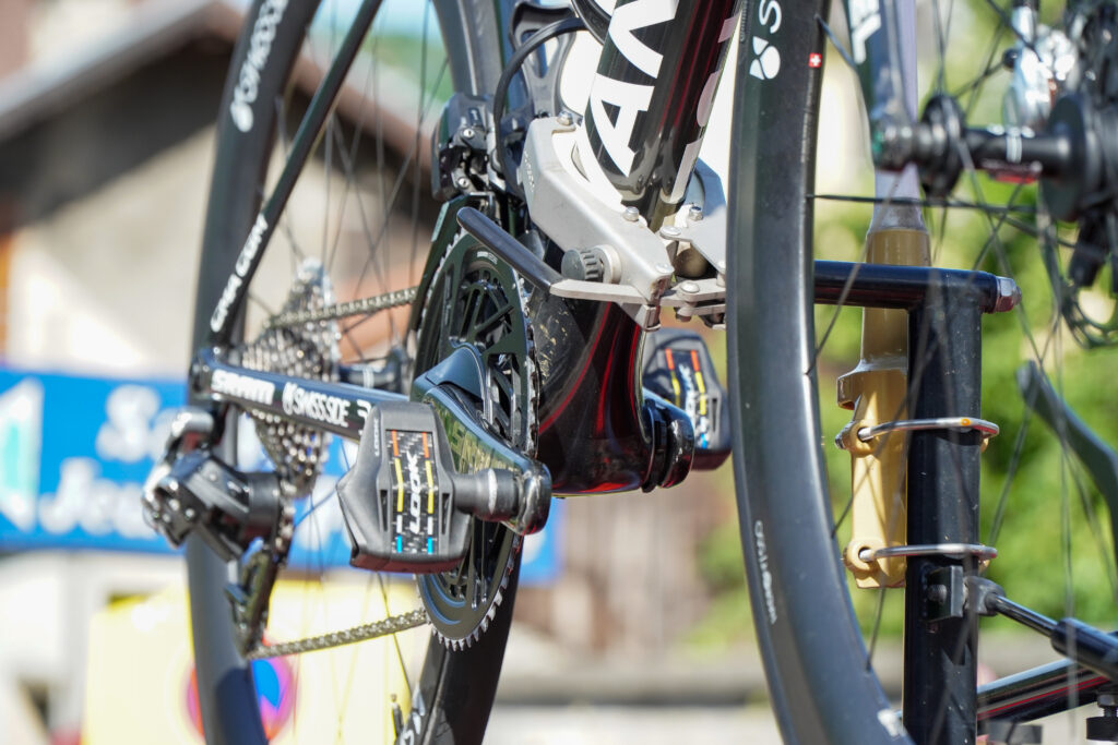 Van Rysel RCR 2 Aero Race Bike Dauphine 2026