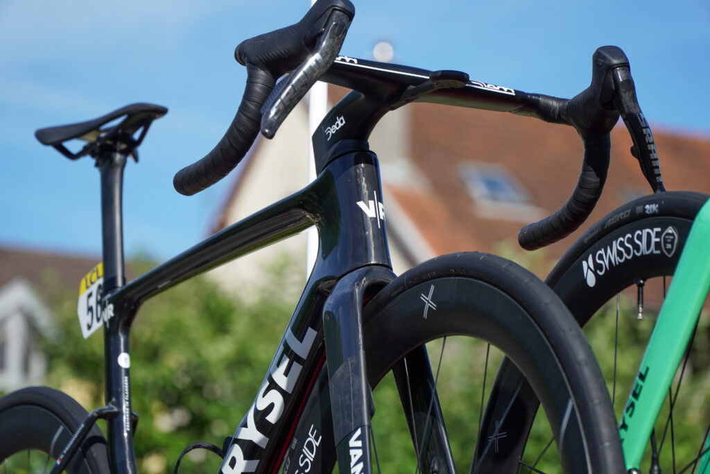 Van Rysel RCR 2 Aero Race Bike Dauphine 2026-2