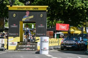 Pascal Eenkhoorn starting Tour de France 2025 stage 5