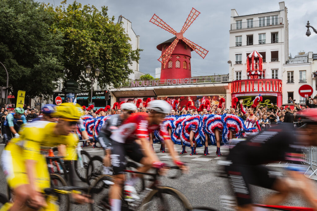 Moulin Rouge dancers, stage 21 2025 Tour de France