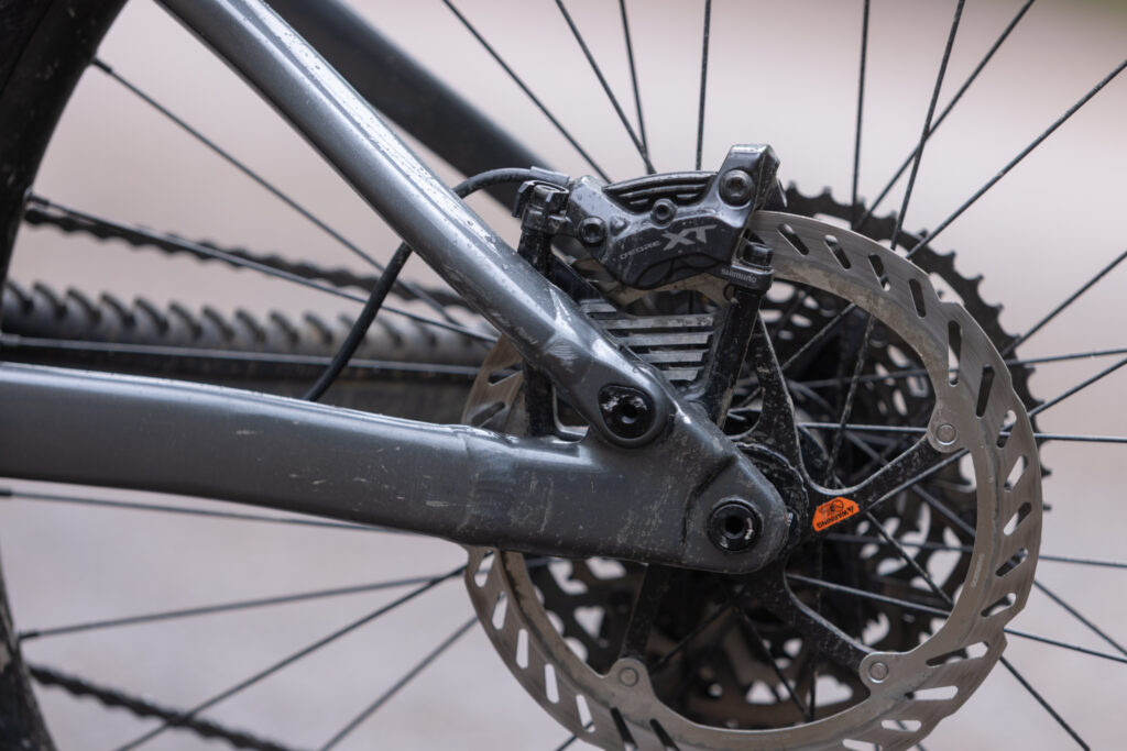 2026-merida-etmo-800-brake-caliper.jpg