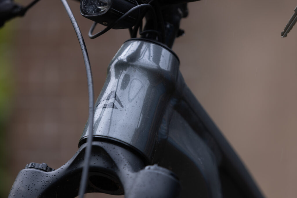 2026-merida-etmo-800-head-tube.jpg