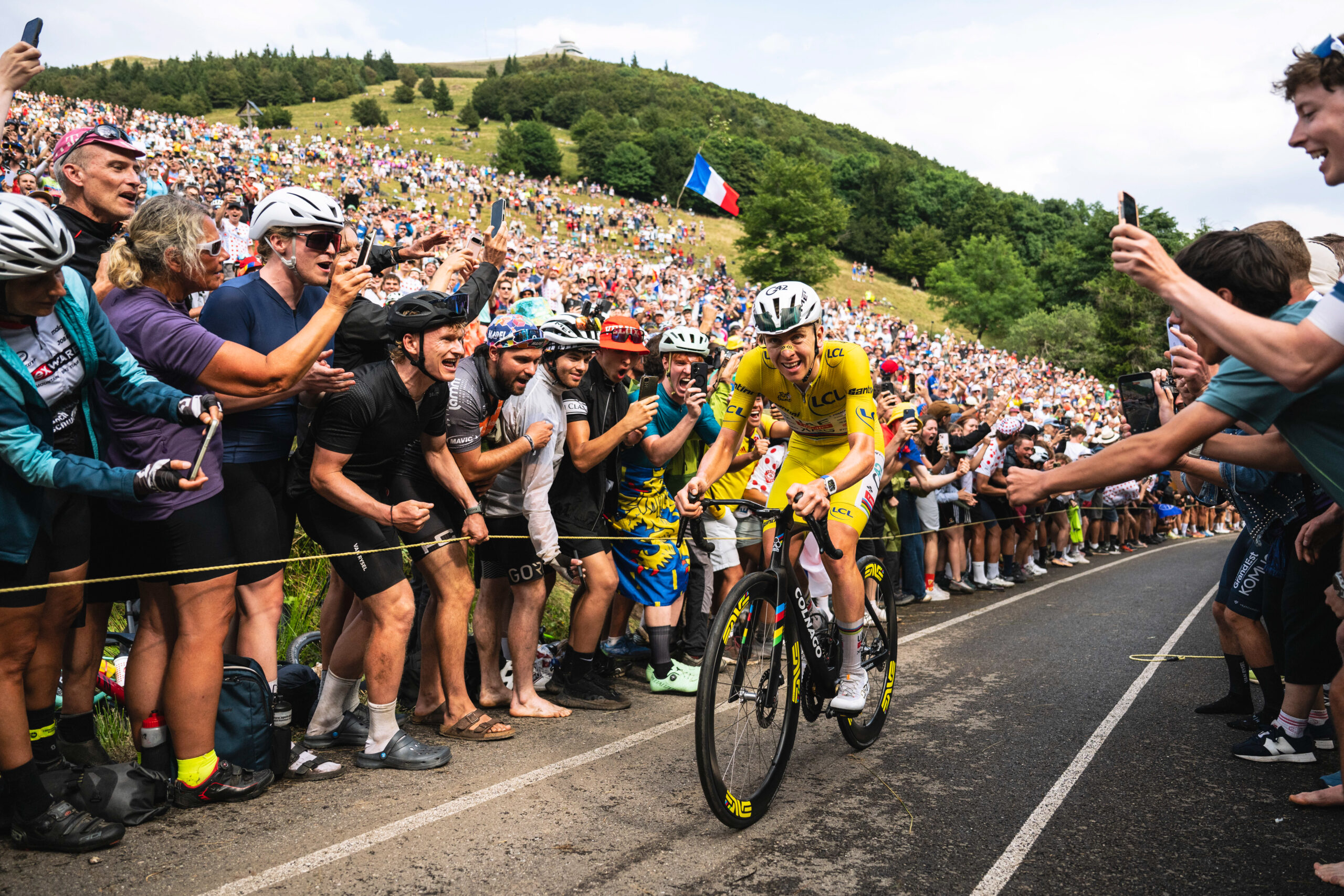 “It’s unfortunate Tadej and Jonas have to atone for the sh*t we did”: EF boss Jonathan Vaughters says 2am Tour de France drugs tests during Armstrong era would have “saved the sport 25 years of drama”; Tour TT behind the scenes + more on the live blog