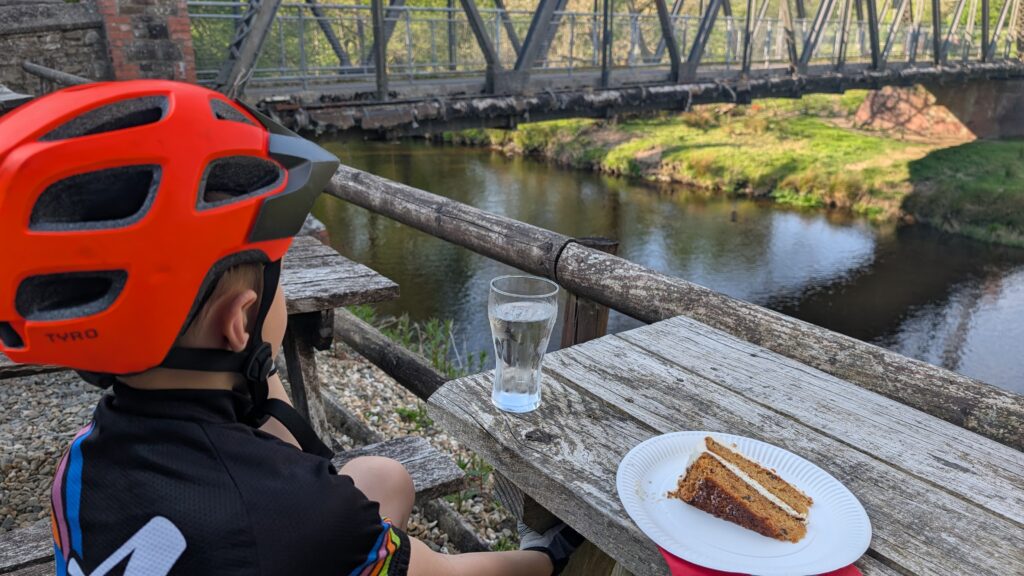 Family Bikepacking - Cake Stop