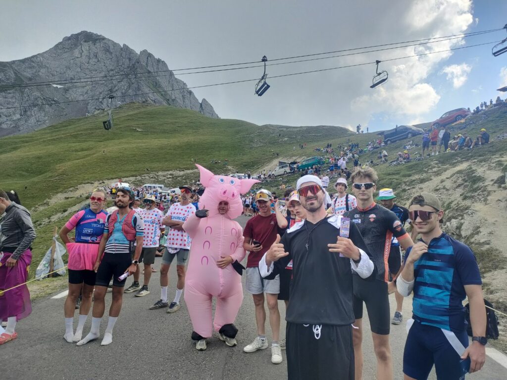Fans on the Tourmalet 4