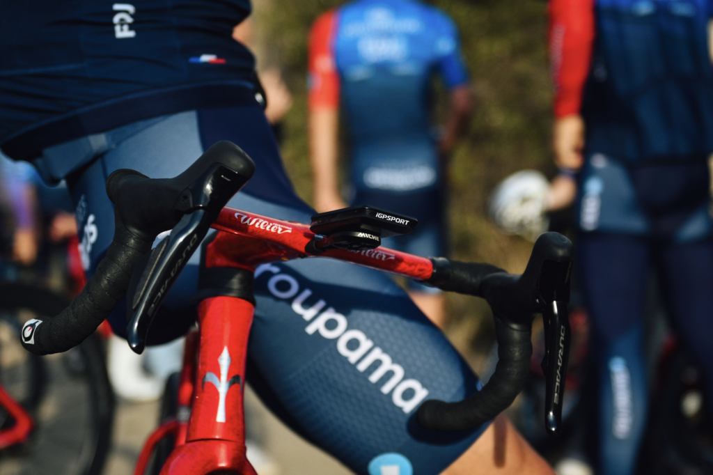 2026 iGPSport BiNavi AIr bike computer FDJ