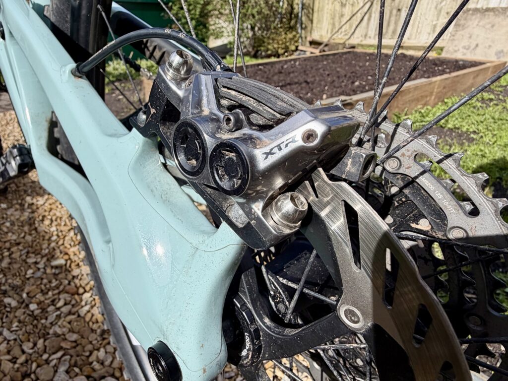 Shimano XTR Brakes M9220 caliper rear