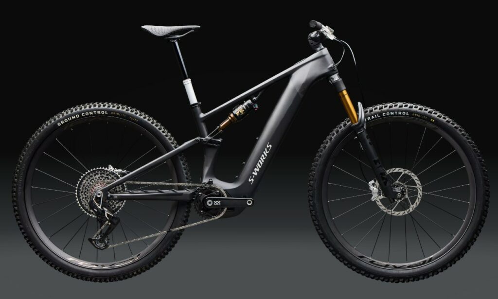 Specialized unveils Ultralight version of its genre-bending Turbo Levo R Ultralight e-MTB, shedding weight down to just 18.8kg