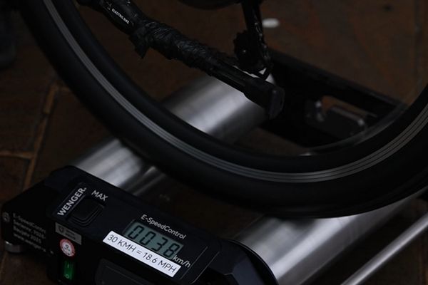 E-bike testing compact dynamometer (speed tester)