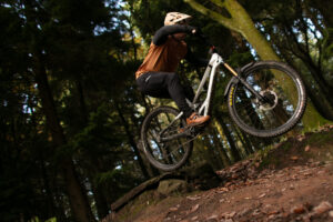 2025 orbea rallon e10 riding 2