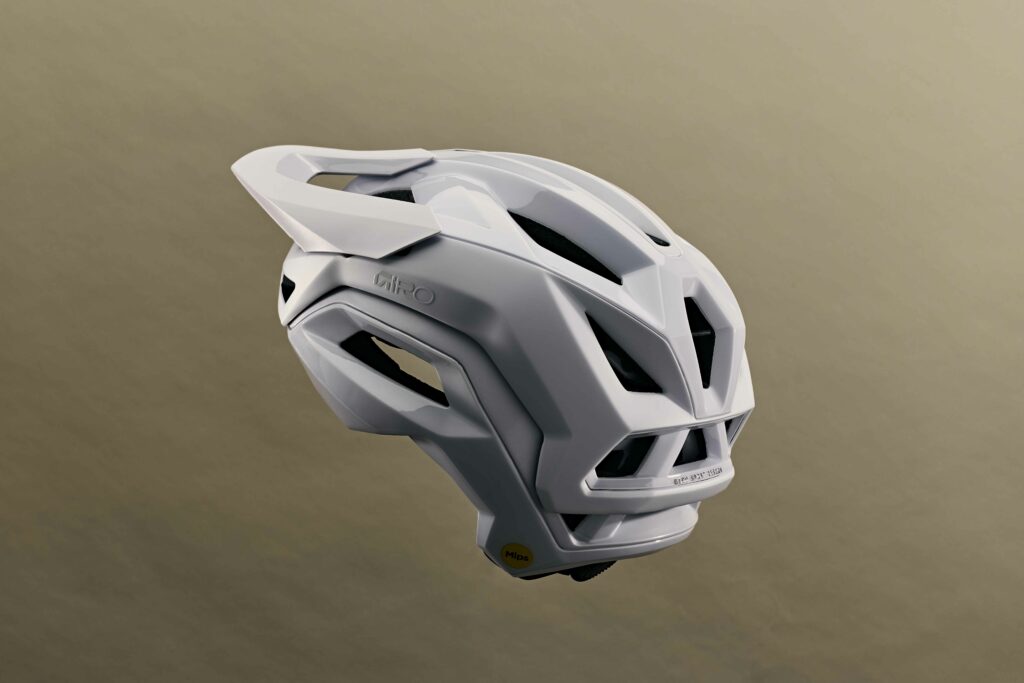 2026 GIRO_MONTARO_PRO_STUDIO