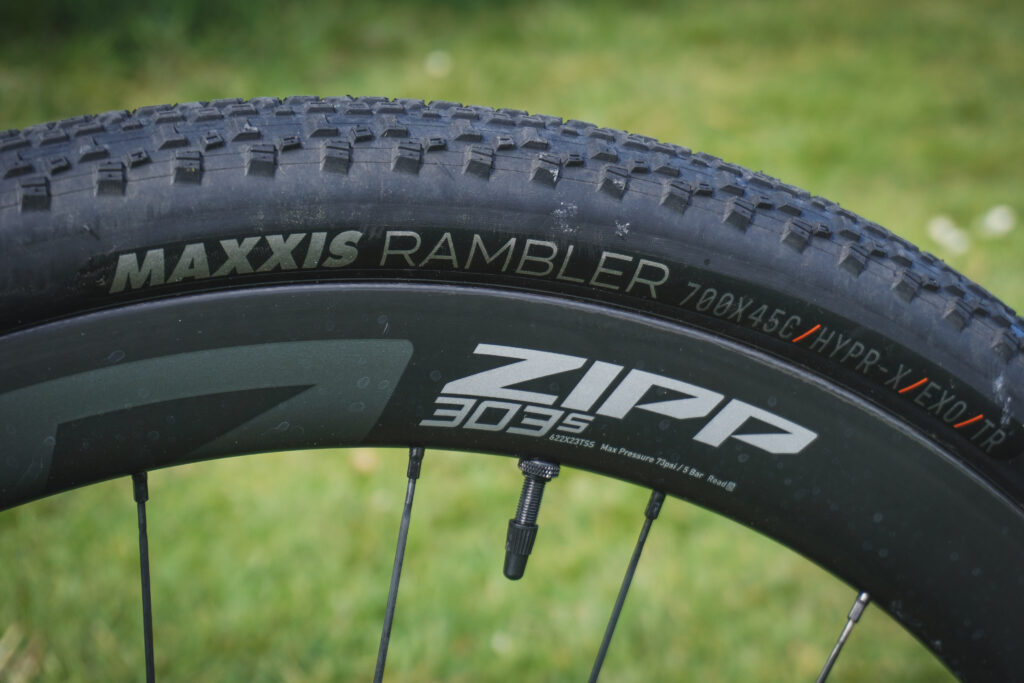 2026-Revel-Rover-SRAM-Force-tyre-and-rim.jpg
