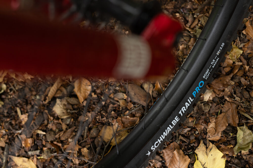 2026-hunt-enduro-v3-front-rim.jpg