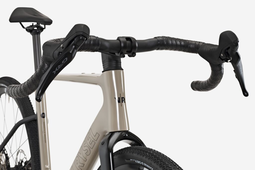 2027 Van Rysel EDR-G handlebar and head tube studio