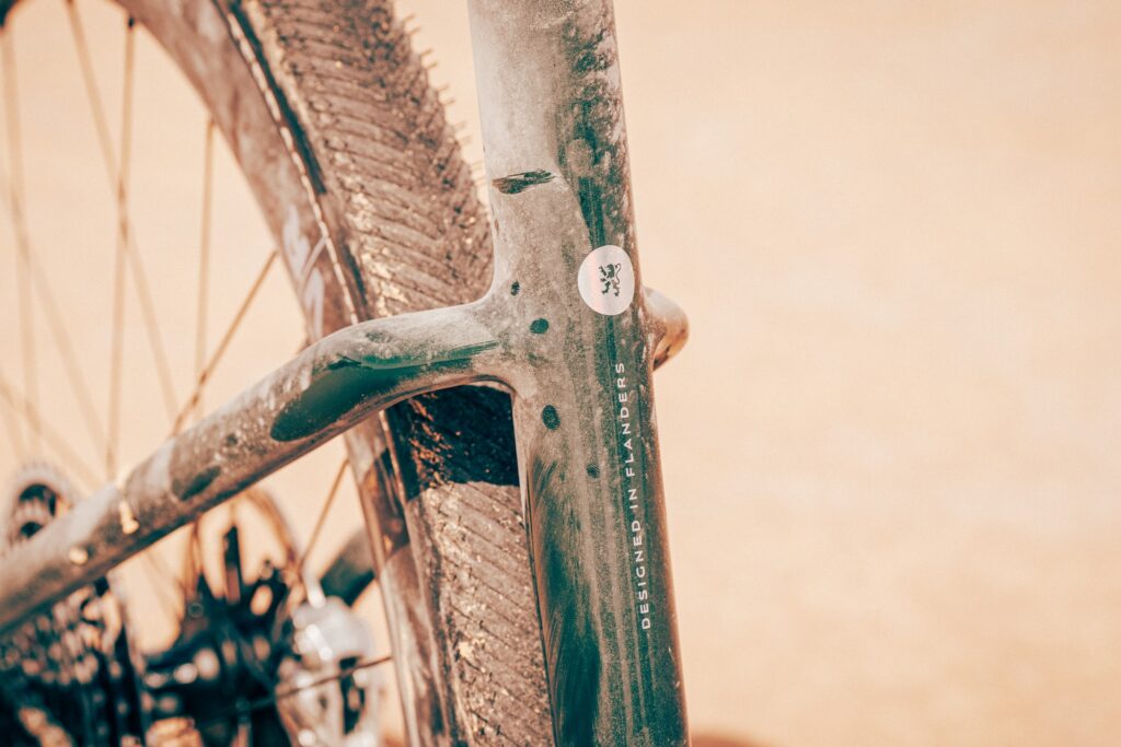 2027 Van Rysel RCR-G Red AXS seat tube outside