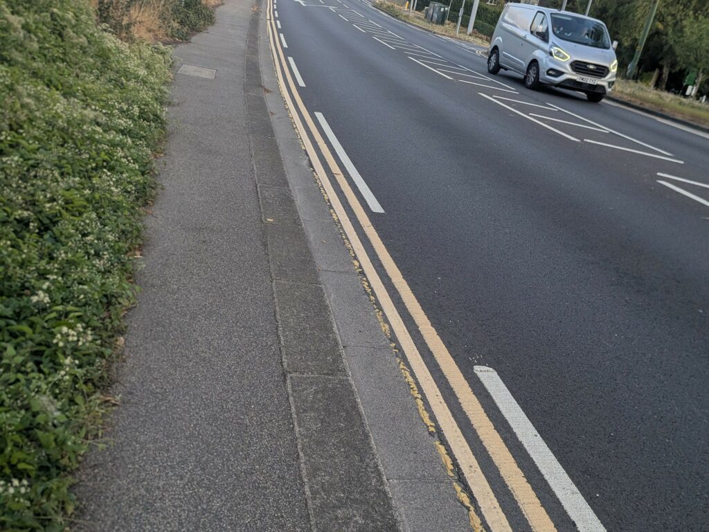 Dyke Rd Bike lane narrow