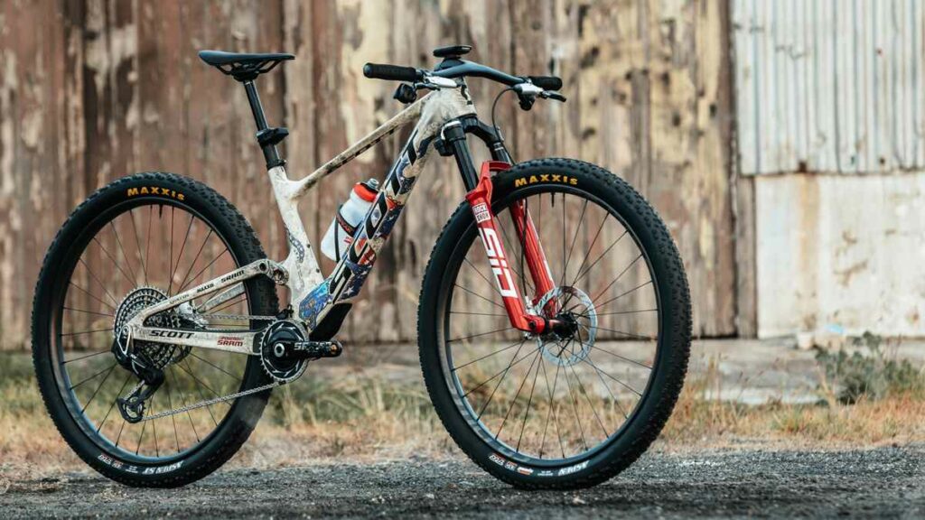Bjorn Riley custom Scott Spark 2025